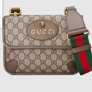 Gucci small messenger bag